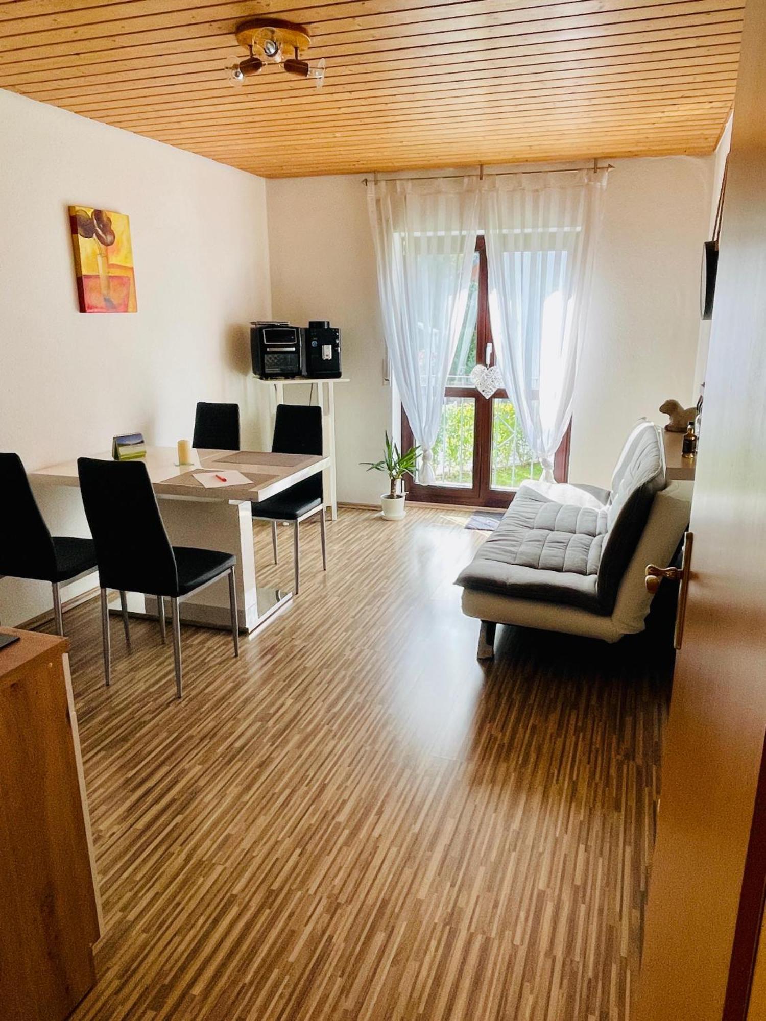 Kleine Ein Zimmer Wohnung Mit Gartenanlage Залем Екстериор снимка