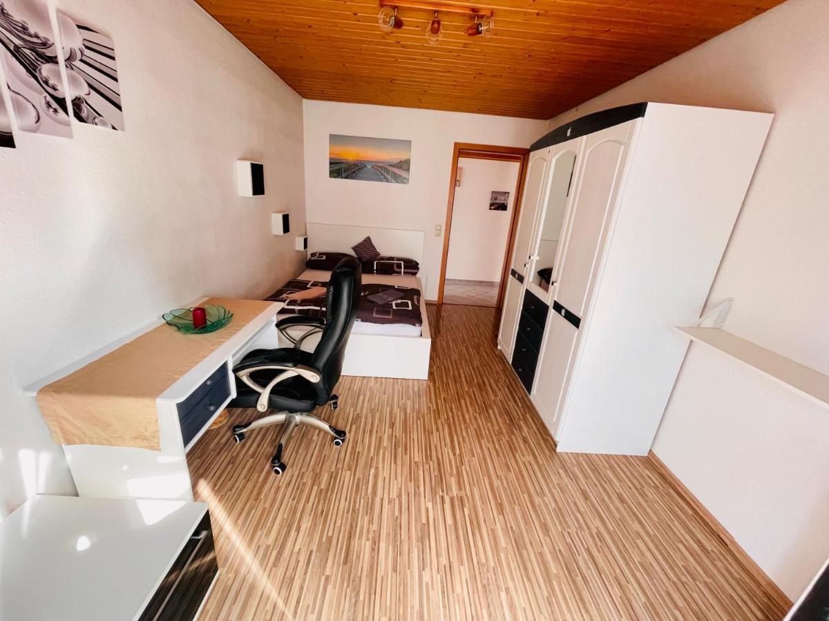 Kleine Ein Zimmer Wohnung Mit Gartenanlage Залем Екстериор снимка